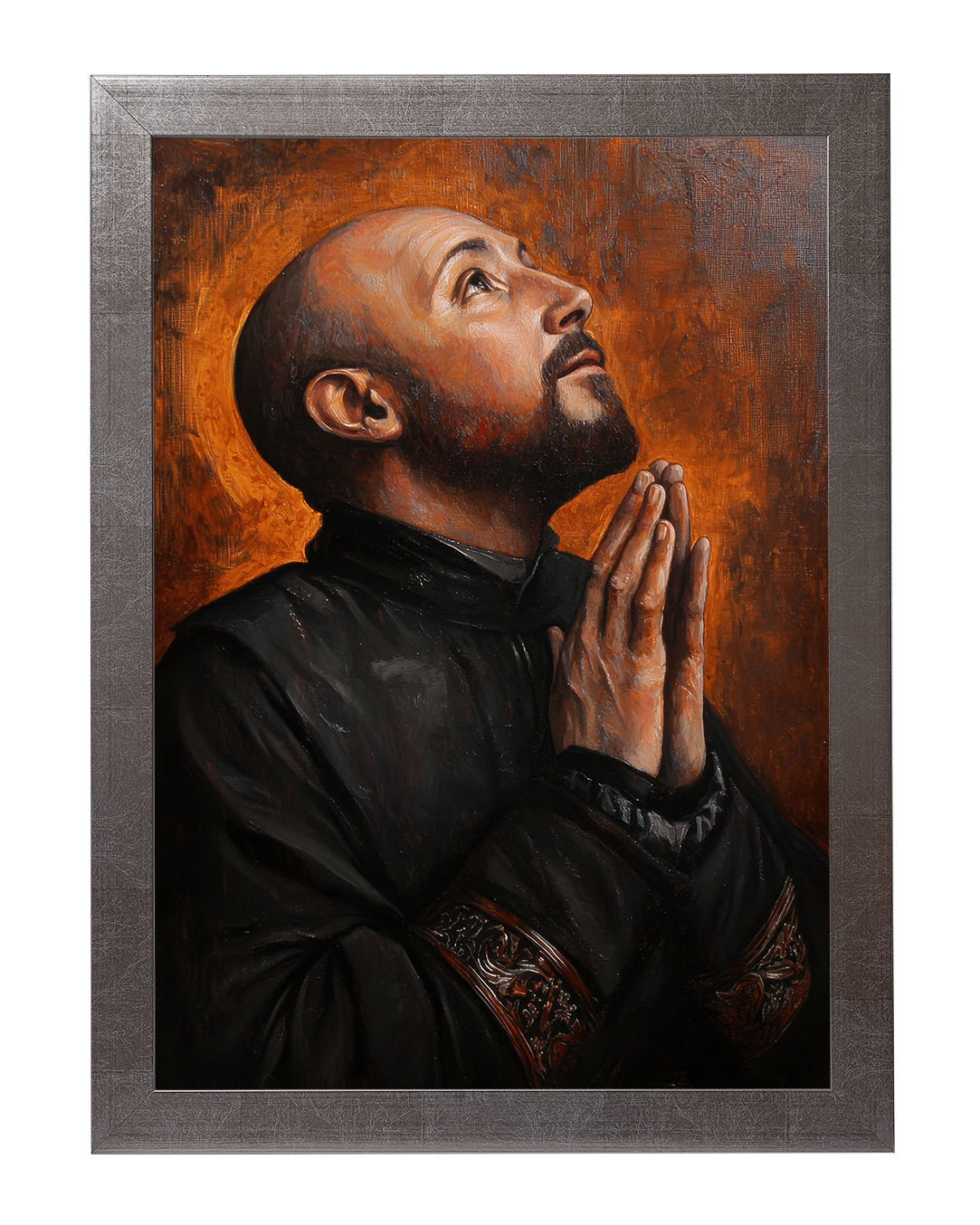 Obraz w rozmiarze 50x70 cm oprawiony w ramę E w kolorze srebrnym. Szerokość ramy: 4,5 cm.